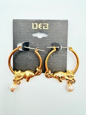 Gold Tone Cat Hoop Earrings Faux Pearl Charm Dangle Cute Statement